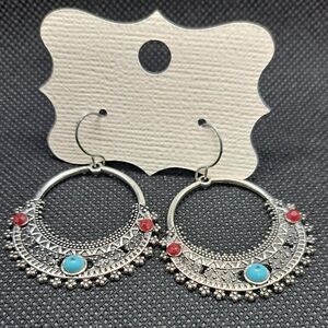 Silver Tone Boho Tribal Round Drop Earrings w/Gypsy Vibes- NWOT